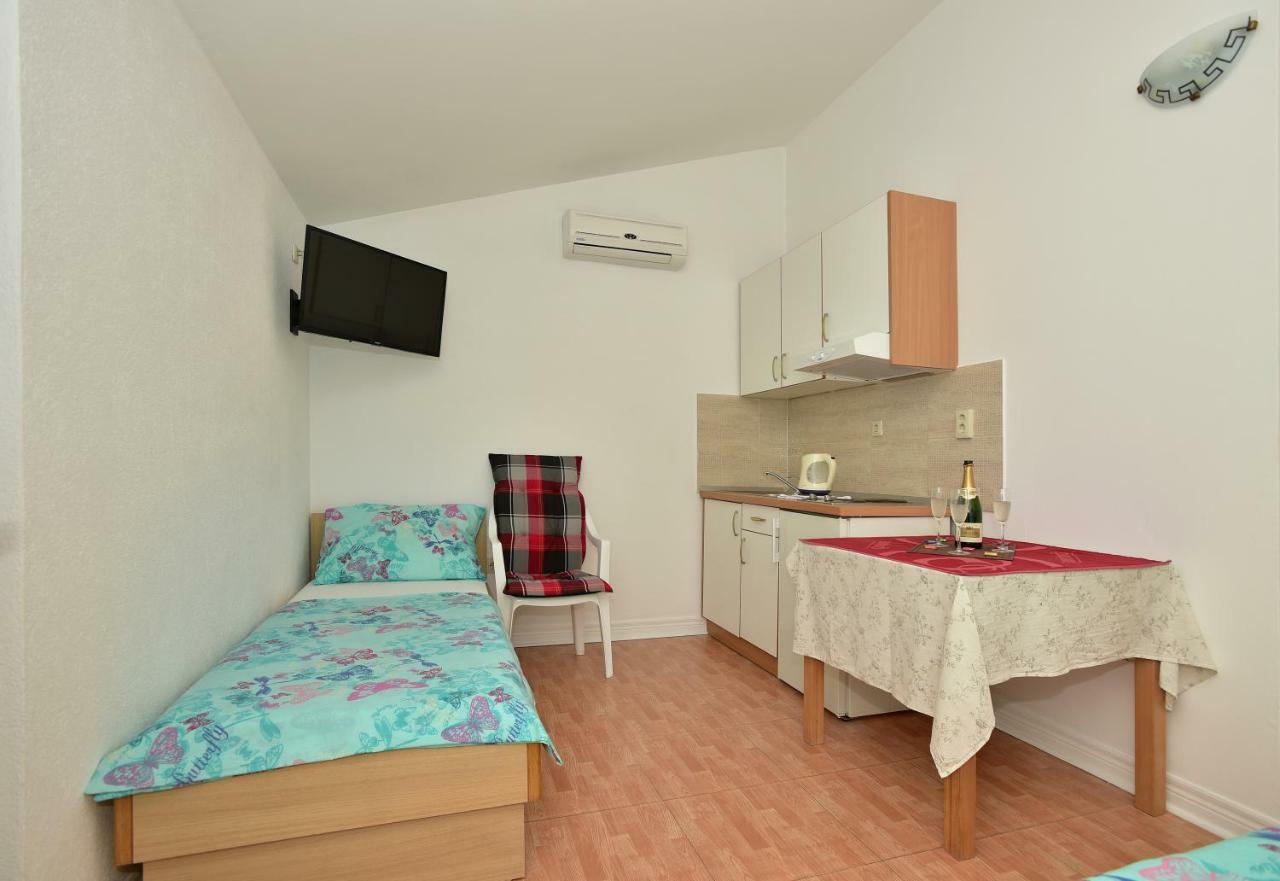 Studio Apartments Antonio Макарска Экстерьер фото