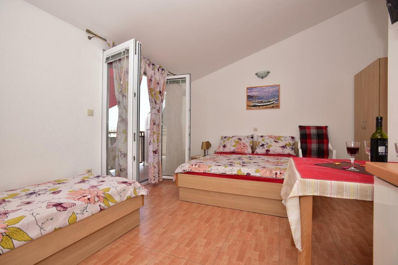 Studio Apartments Antonio Макарска Экстерьер фото