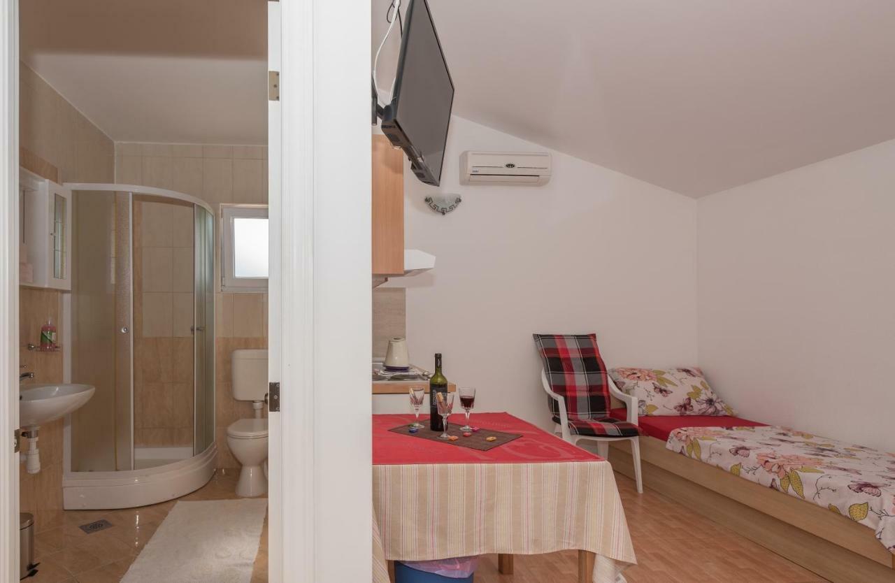 Studio Apartments Antonio Макарска Экстерьер фото