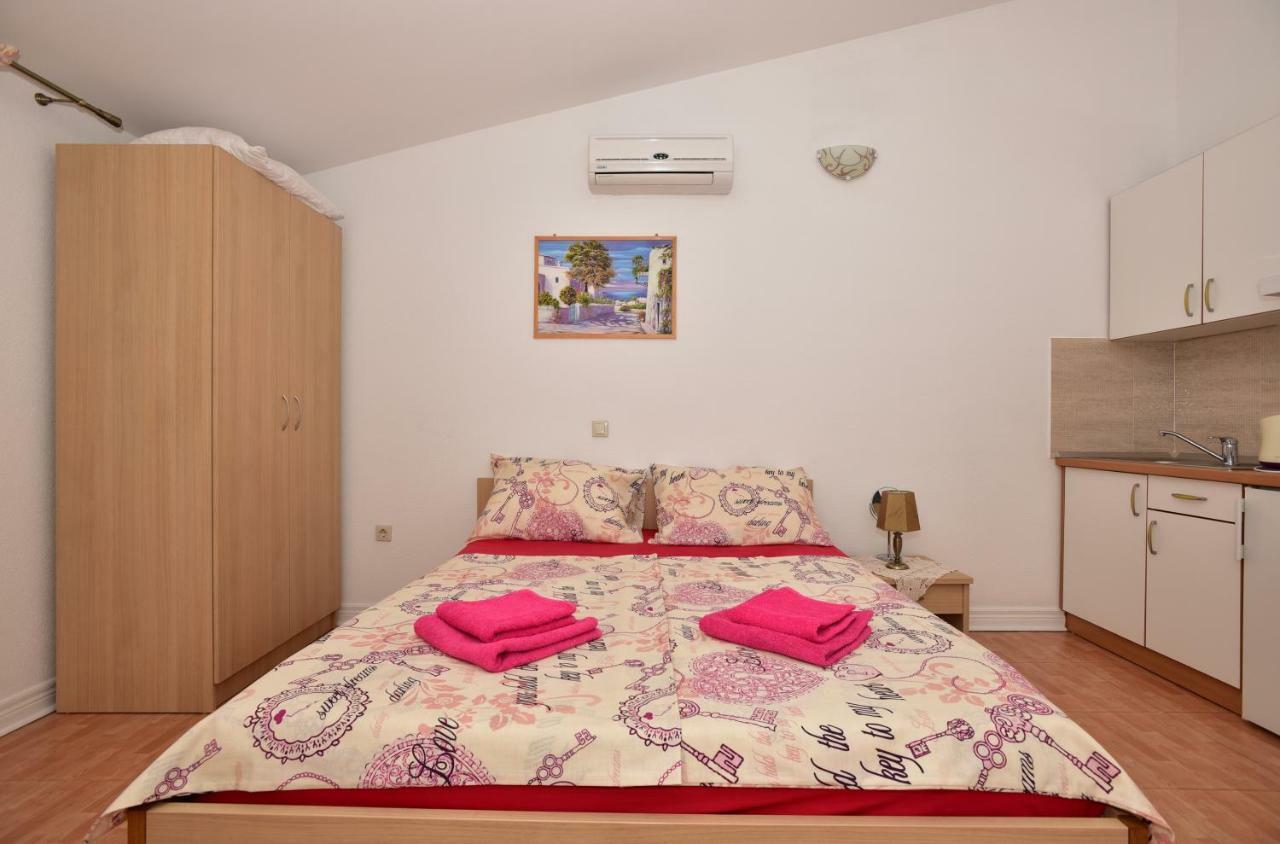 Studio Apartments Antonio Макарска Экстерьер фото