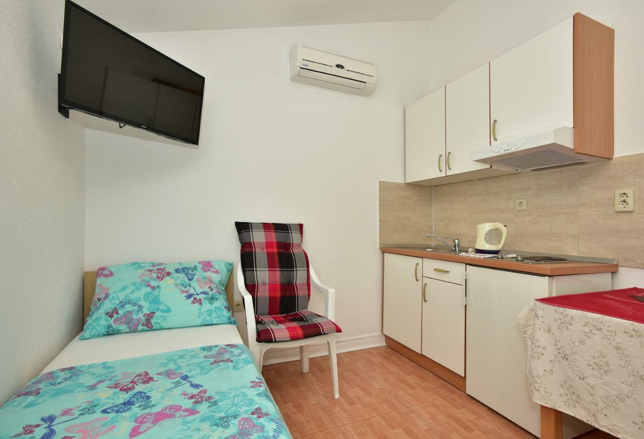 Studio Apartments Antonio Макарска Экстерьер фото