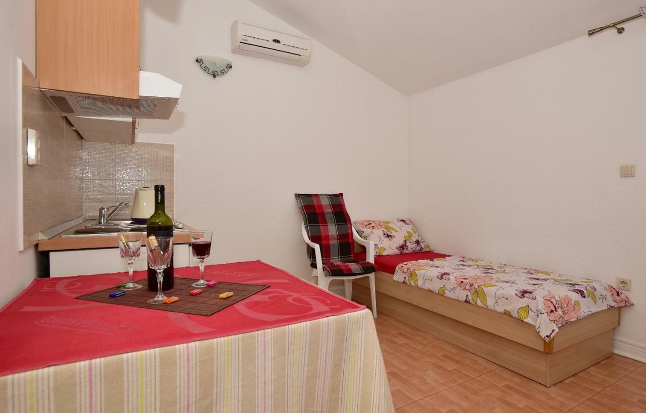 Studio Apartments Antonio Макарска Экстерьер фото