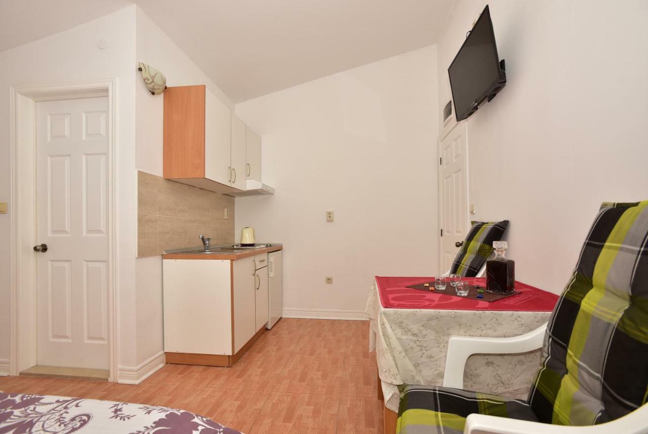 Studio Apartments Antonio Макарска Экстерьер фото