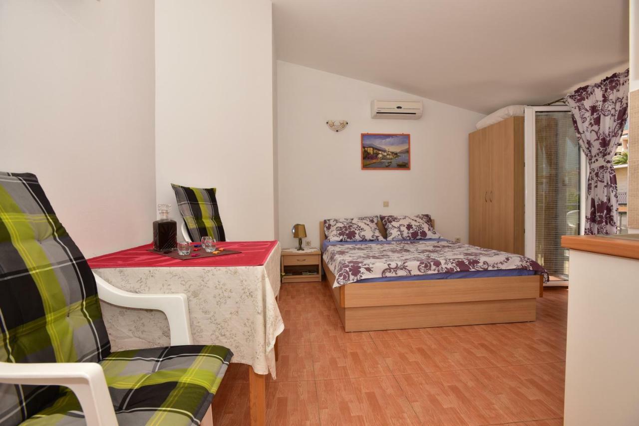 Studio Apartments Antonio Макарска Экстерьер фото