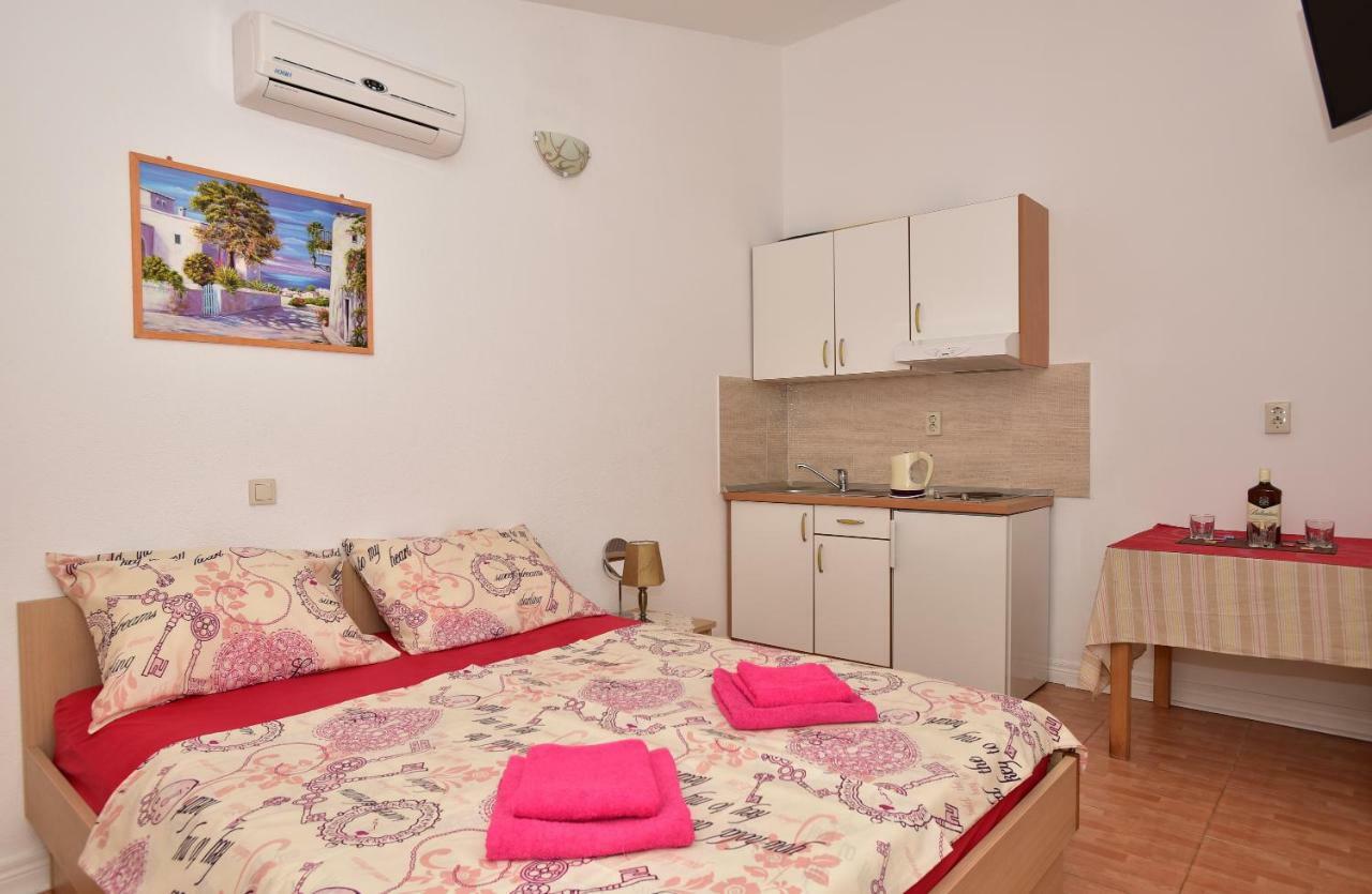 Studio Apartments Antonio Макарска Экстерьер фото